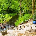 Hébergement de vacances Fairy Tale On Water Stream, 30 Minutes From South Prague