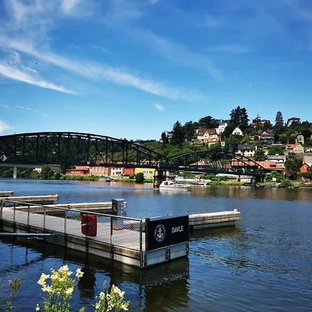 Nyaraló Fairy Tale On Water Stream, 30 Minutes From South Prague