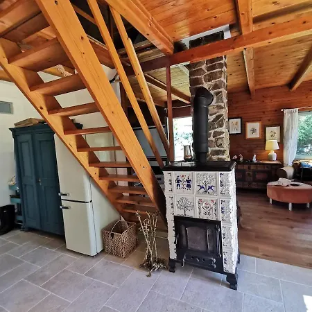 Holiday home Fairy Tale On Water Stream, 30 Minutes From South Prague *