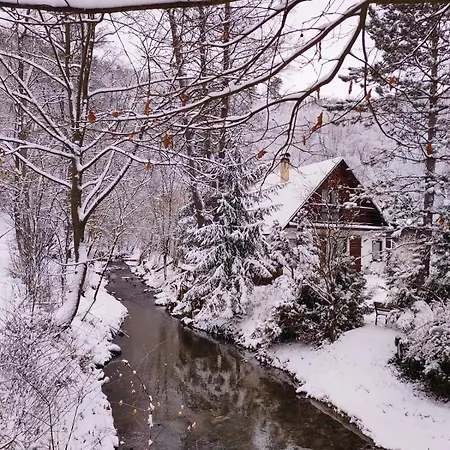 Nyaraló Fairy Tale On Water Stream, 30 Minutes From South Prague *
