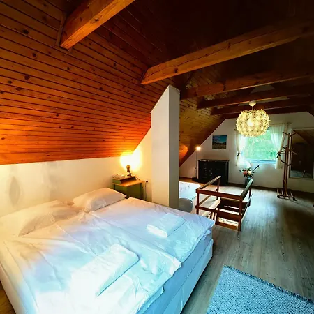 Nyaraló Fairy Tale On Water Stream, 30 Minutes From South Prague *